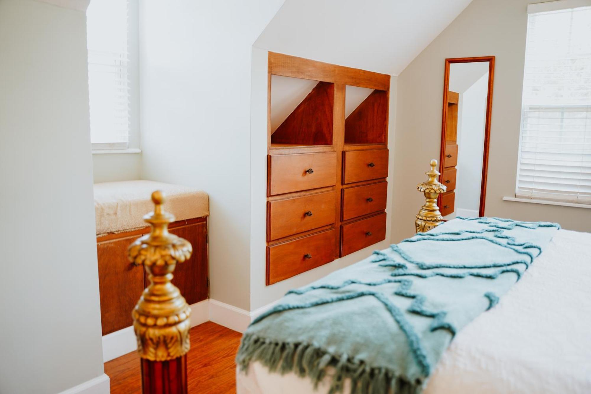 Shangri-La Boutique Bed & Breakfast West Bay Номер фото